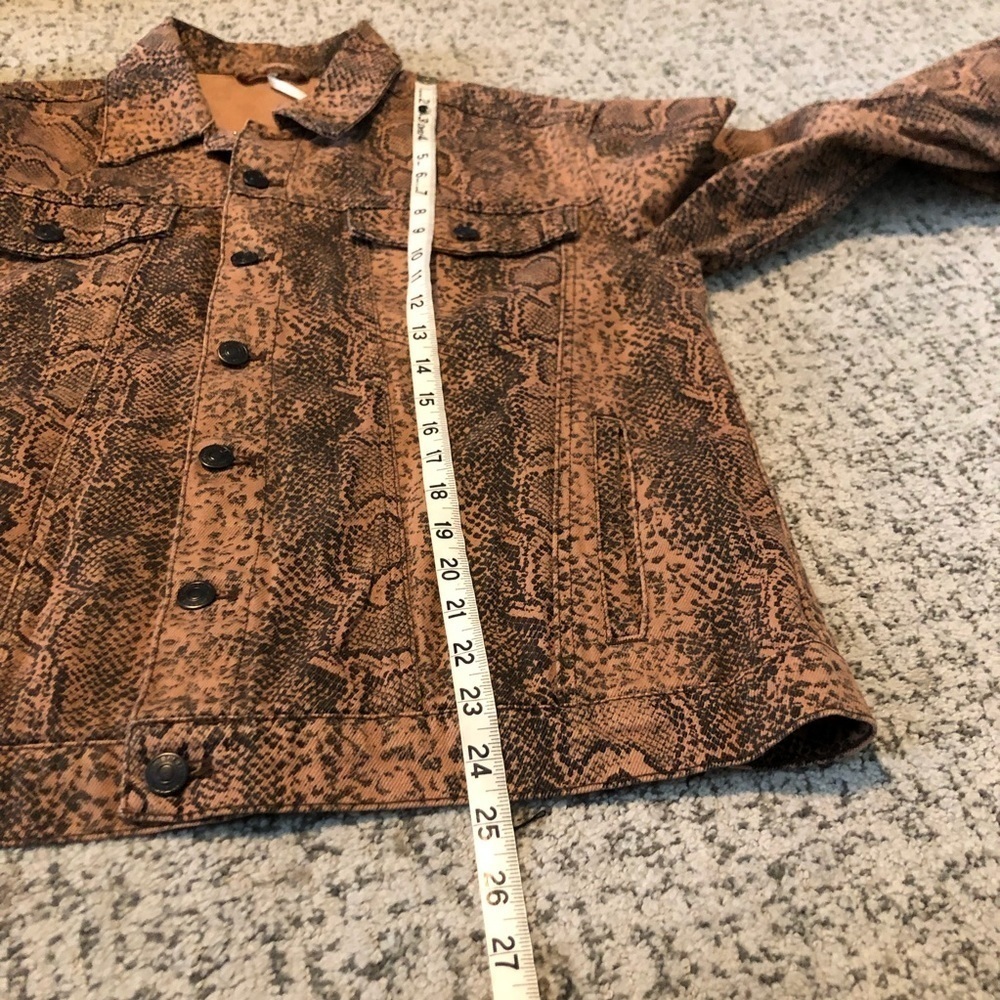 Free People Orange & Black Snakeskin Print Trucker Jacket Size Medium - Picture 15 of 15
